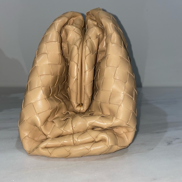 SOLD Bottega Veneta Pouch - Picture 4 of 6